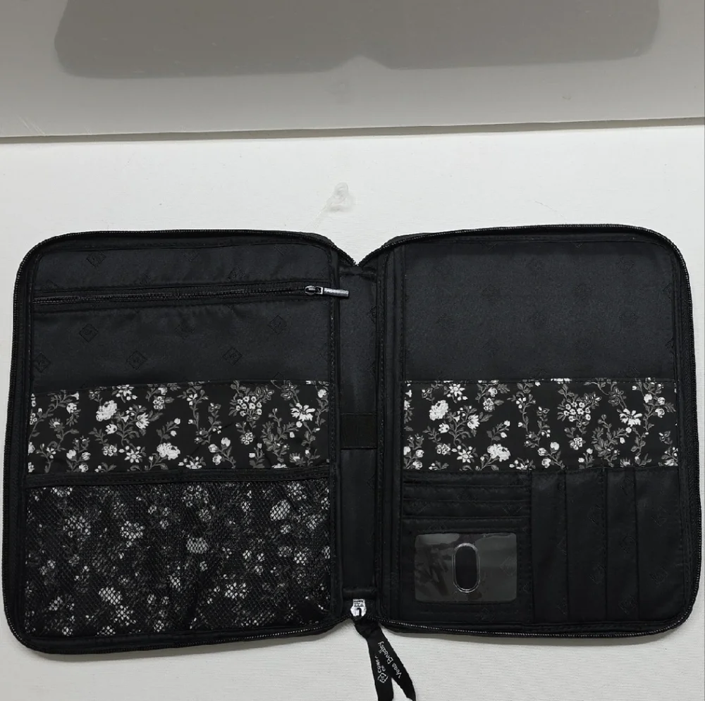 Vera Bradley Black Bandana Medallion Padded Laptop / Tablet Sleeve